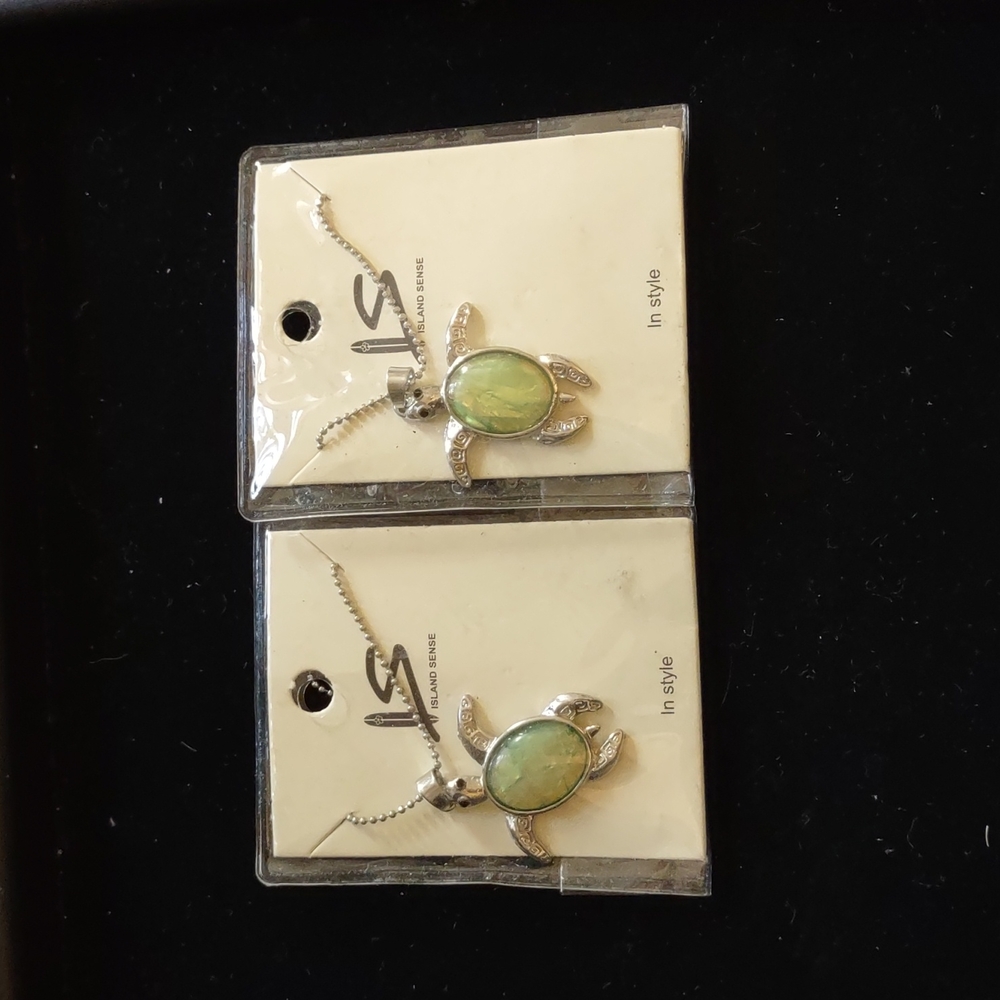 Fashion small sea turtle pendant